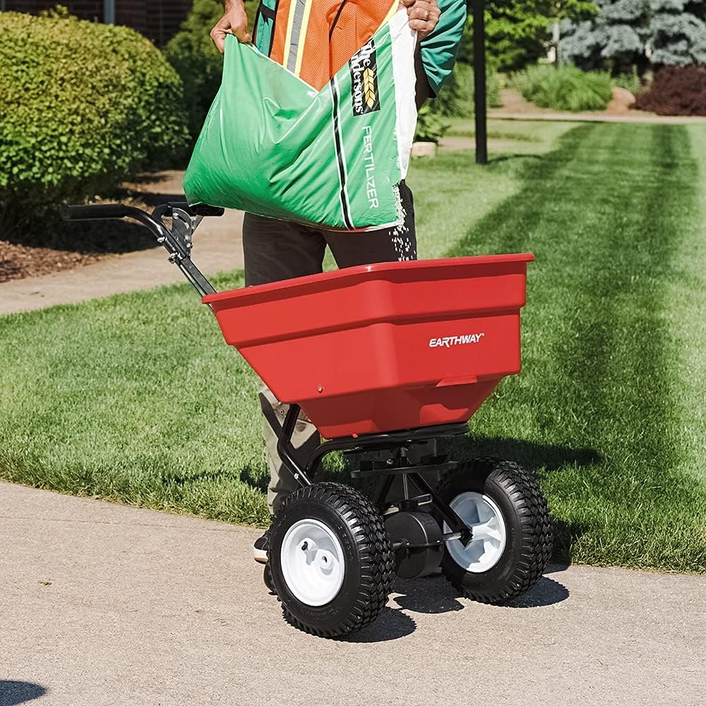 2170 商用100ポンド放送用肥料散布機。 赤い、頑丈な手 - Fertilizer Spreader Walk Behind Broadcast のレビューと価格